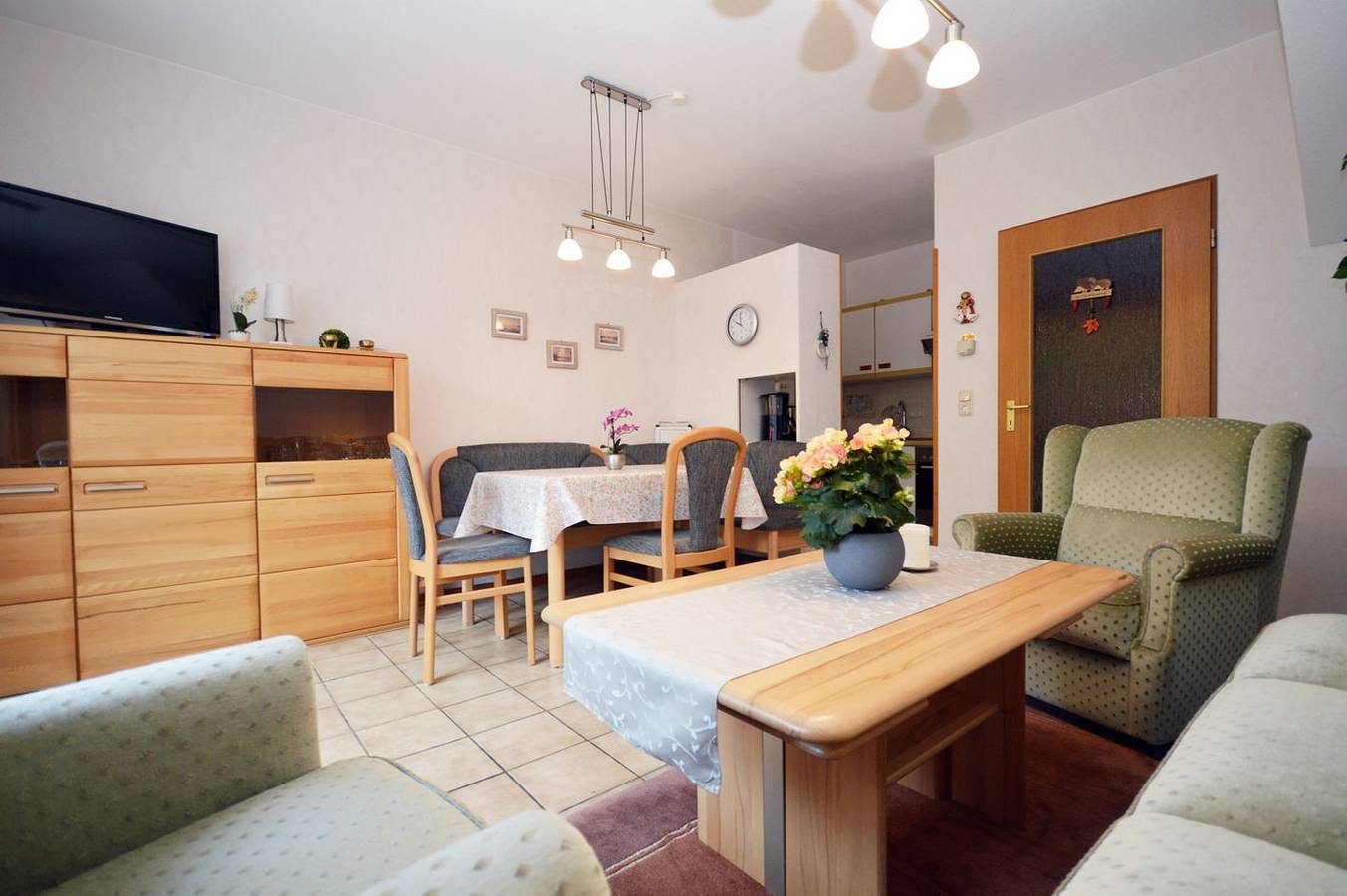 ruhiges Reihenmittelhaus in Sackgassenlage für 4 Personen + Baby — Bild 2