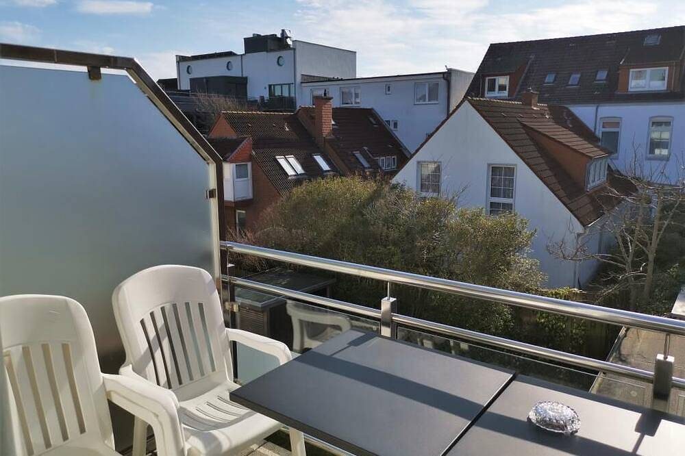 Exklusives 3-Raum-Apartment in bester Lage mit Balkon — Bild 2