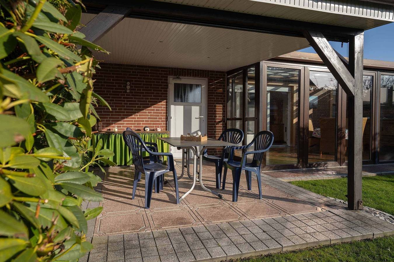 Ferienhaus 'Haus Ferienparadies' mit gemeinsamer Terrasse, privatem Garten und Wi-Fi — Bild 4