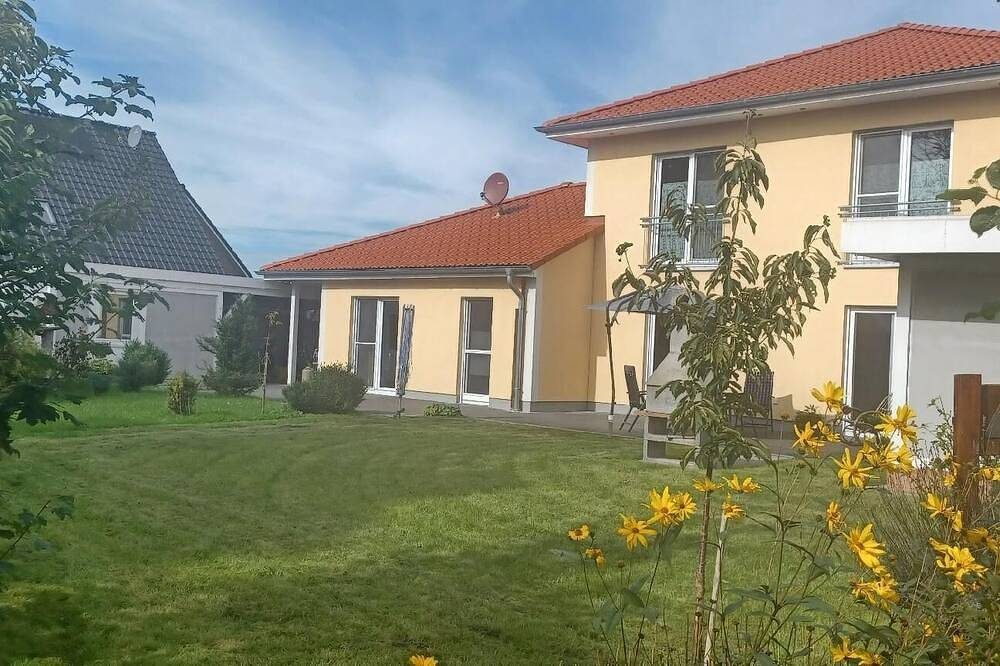 Ferienwohnung Aurich für 1 - 2 Personen mit 1 Schlafzimmer - Doppelhaus — Bild 2
