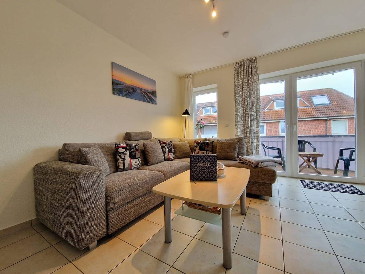 Willkommen in unserer wunderschönen Ferienwohnung Rieke in Norddeich! — Bild 4