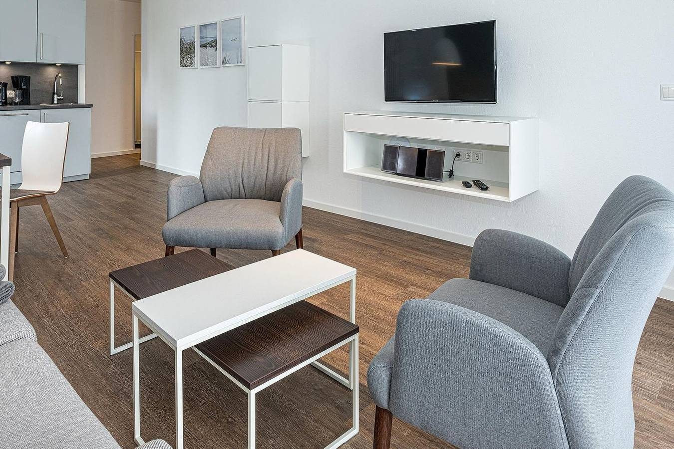 Top-Ferienapartment mit großer Terrasse, Parkplatz, Schwimmbad- & Saunanutzung — Bild 3