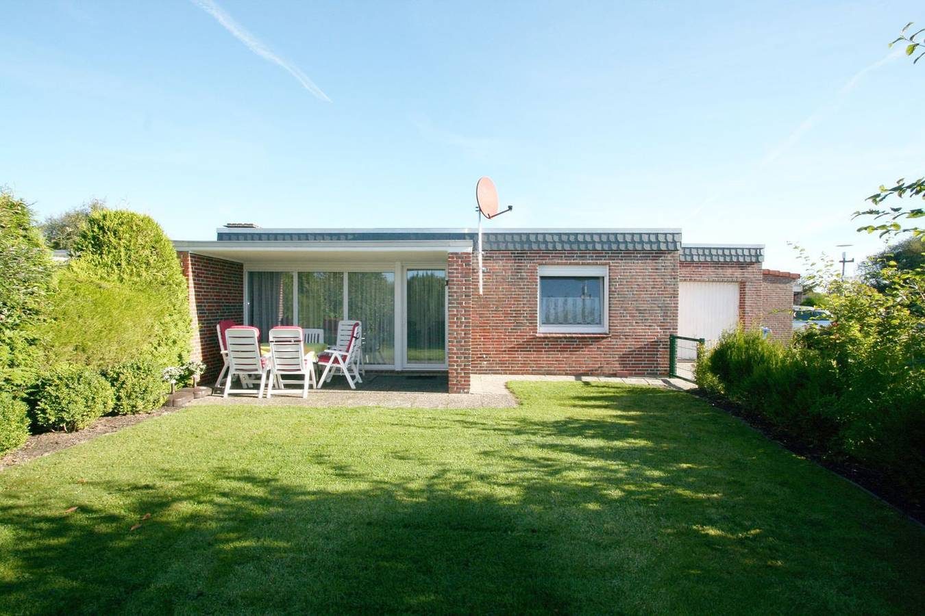strandnaher Bungalow in Norddeich, Platz auf 65 m² für bis zu 4 Pers. — Bild 3