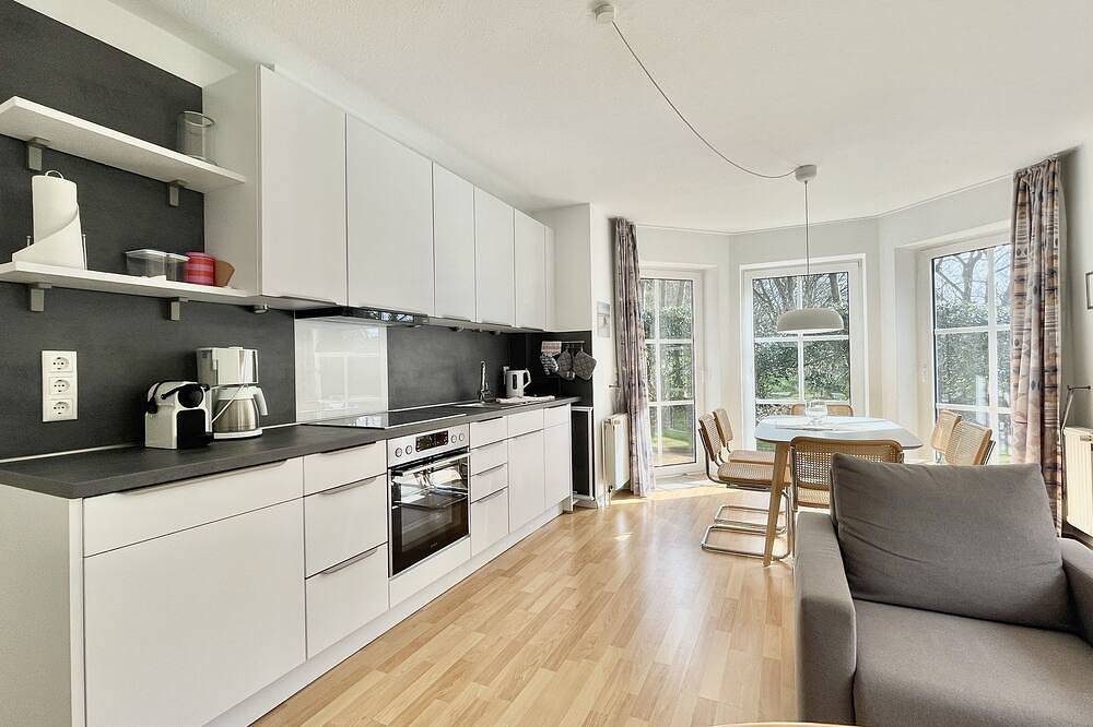 Die gemütliche Ferienwohnung „Edes Huus“ liegt ruhig im Grünen am Langeooger Ort