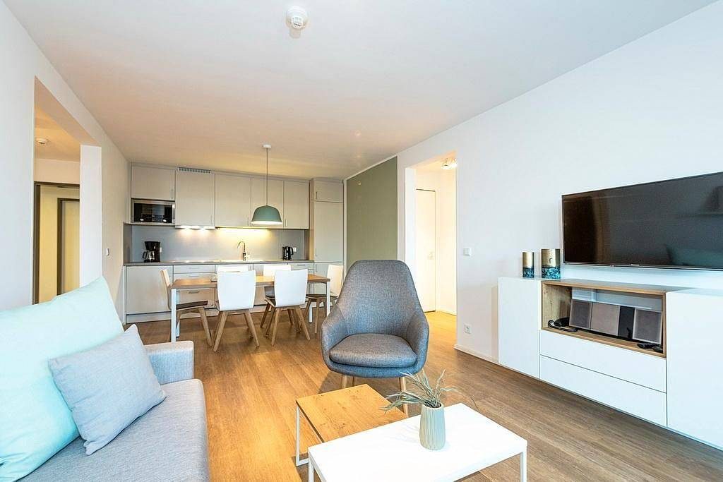 Top Apartment in Strandnähe mit Loggia, Strandkorb, zwei Bädern & Sauna im Haus! — Bild 5