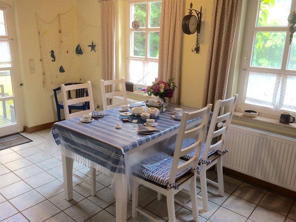 Ferienhaus für 4 Personen mit Terrasse — Bild 4