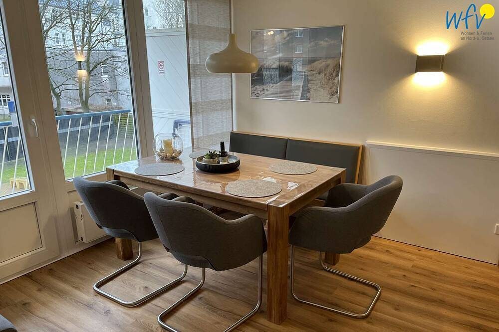 Insel Borkum: Ferienwohnung mit sonnigem Balkon