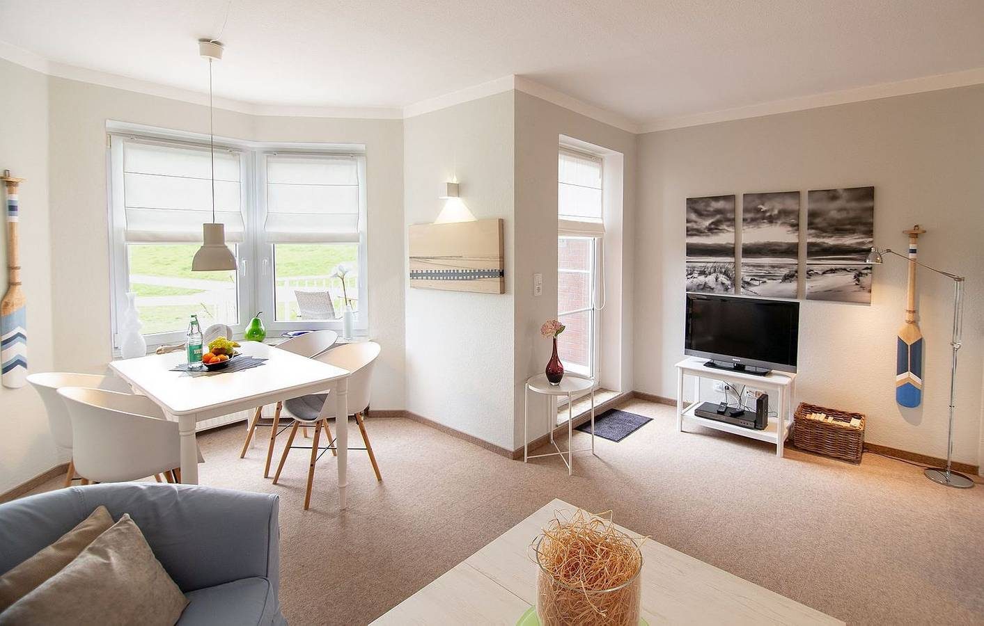 "Traumhafte 2-Zimmer-Ferienwohnung mit Panoramablick auf den Deich" — Bild 2