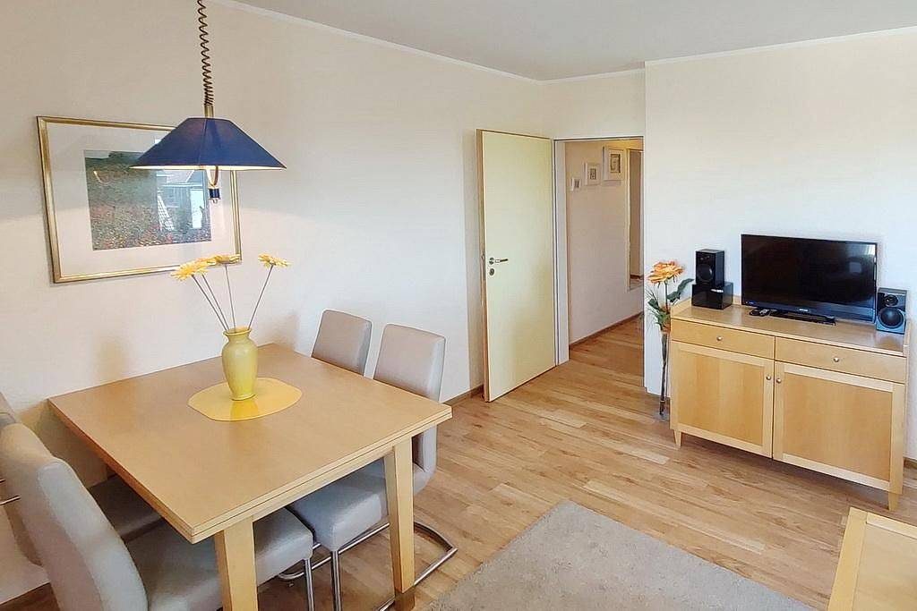 Strandnahe 3-Zimmer Ferienwohnung an der Nordsee mit Balkon und Meerblick — Bild 2