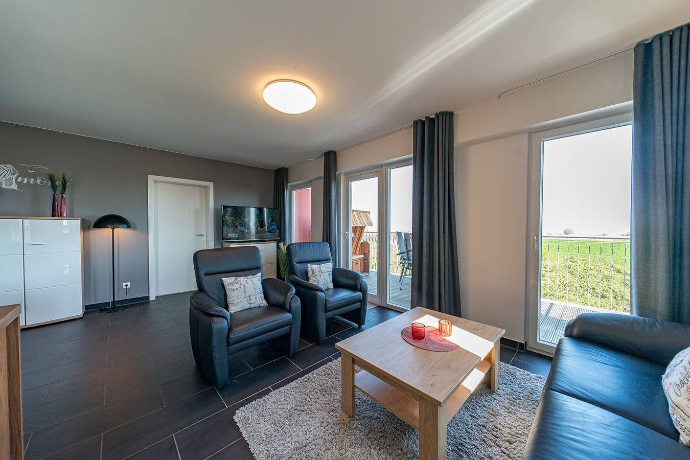 Exklusives Ferienapartment mit Meerblick, Balkon, Sauna und Whirlbadewanne