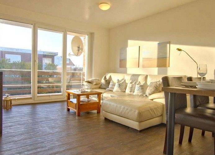 Robby 6 - hundefreundliche, strandnahe Ferienwohnung mit Balkon