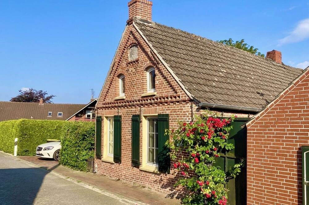 neu: idyllisches Landarbeiterhaus auf 85 m2 in Dollart-Deichnähe, Garten, für 4