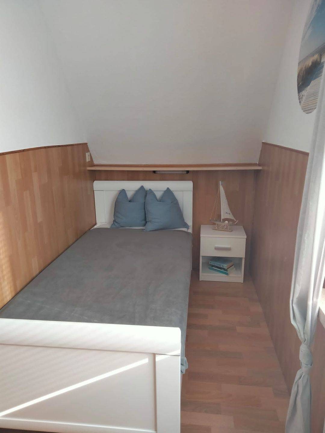Kleine, strandnahe Ferienwohnung in Norddeich, Platz für bis zu 3 Personen. — Bild 5
