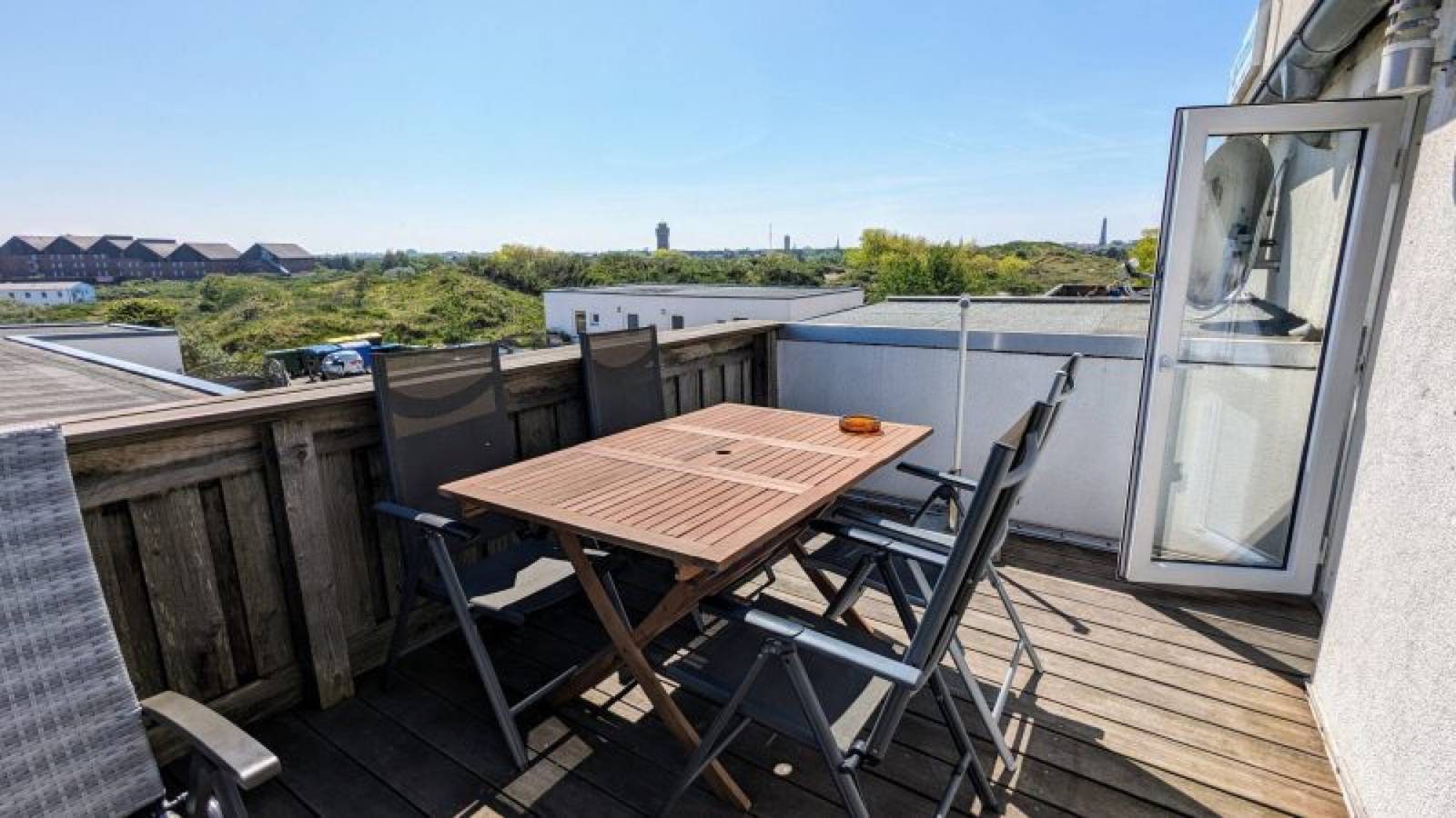 Ferienwohnung Meeresblick" mit Meerblick, Balkon und Wi-Fi — Bild 2