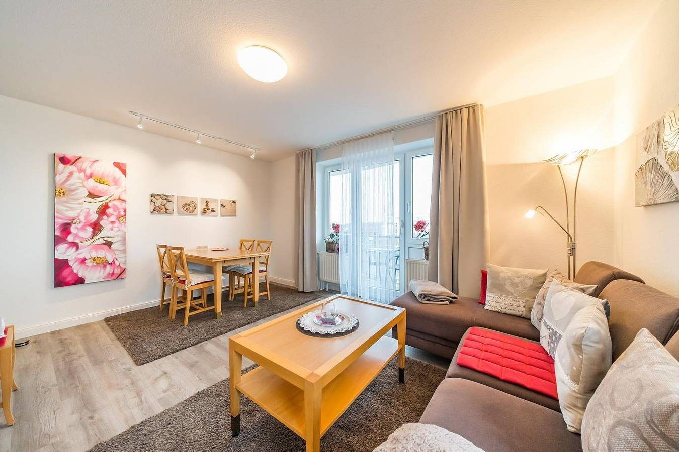 Strandnahe Familien-Ferienwohnung an der Nordsee mit Balkon und Meerblick — Bild 2