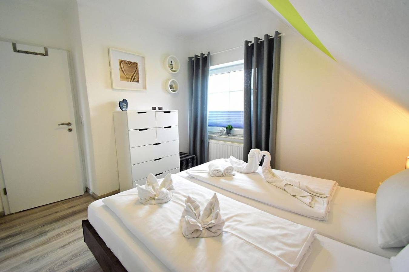Clear Sight – Unsere Fewo im Og wurde 2015 renoviert und neu eingerichtet. — Bild 2