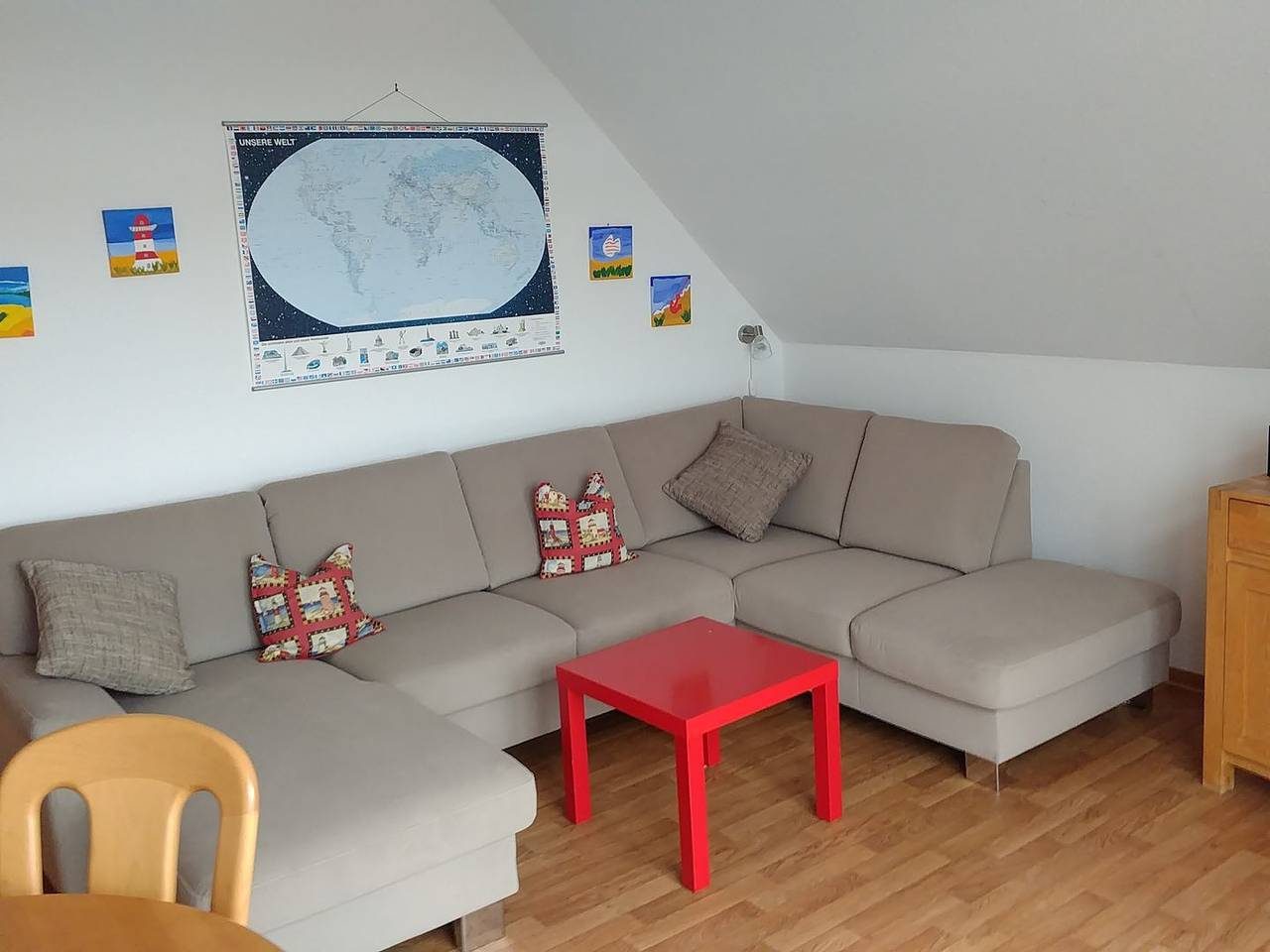 Schöne Ferienwohnung (60qm) für 4 Personen und Hund mit Balkon in Deichnähe — Bild 2