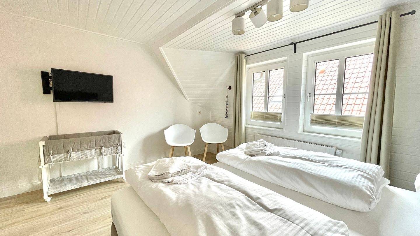 Ferienhaus Wunderschönes Friesenhaus mit Terrasse