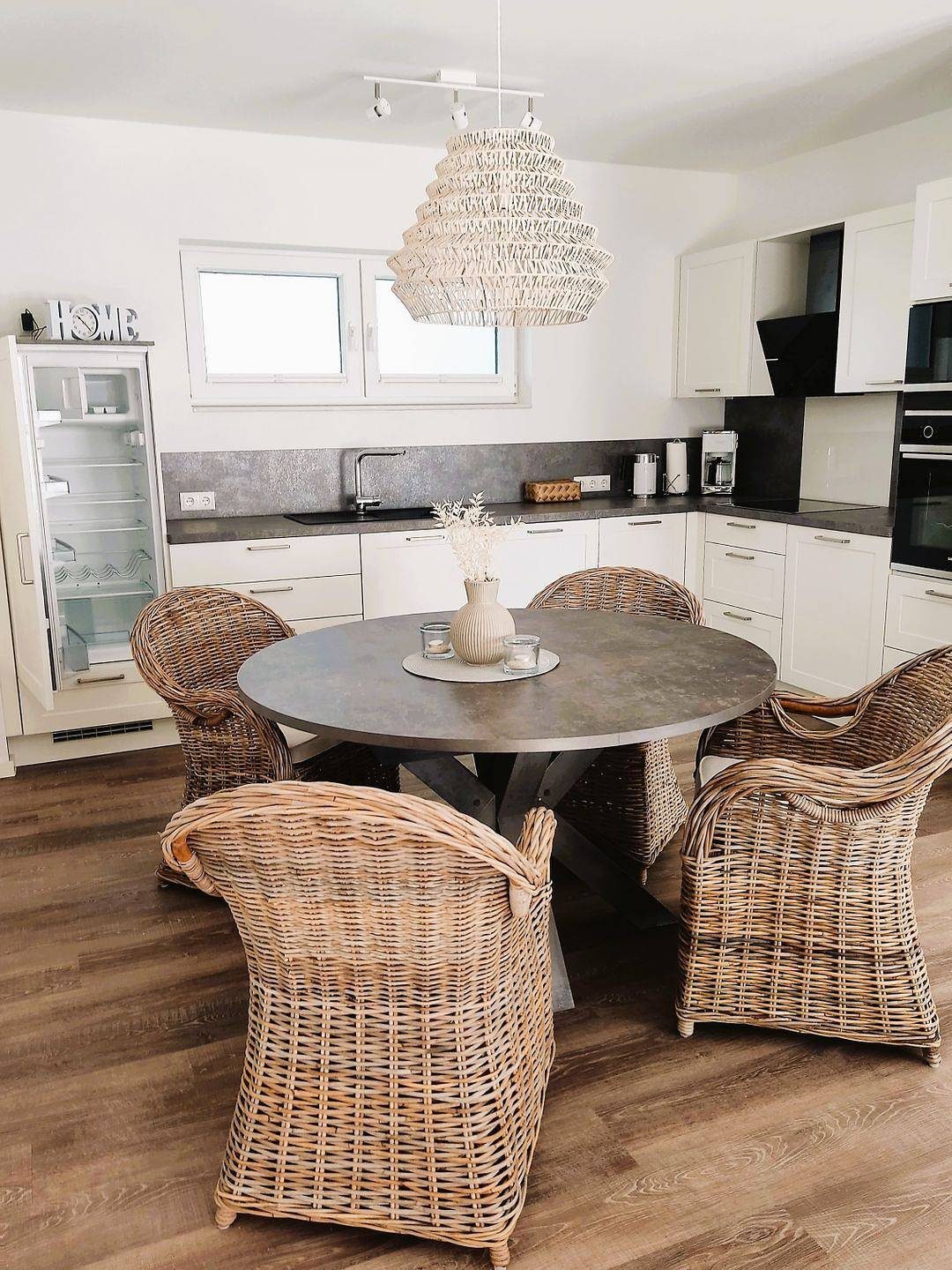 Moderne, hochwertige Ferienwohnung, Erdgeschoss, Sauna, großer Balkon, strandnah — Bild 2
