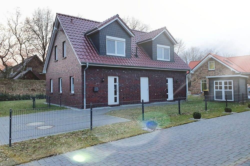 Ferienwohnung bzw. Ferienhaus mit Privatstrand am Badesee in Aurich-Tannenhausen — Bild 3