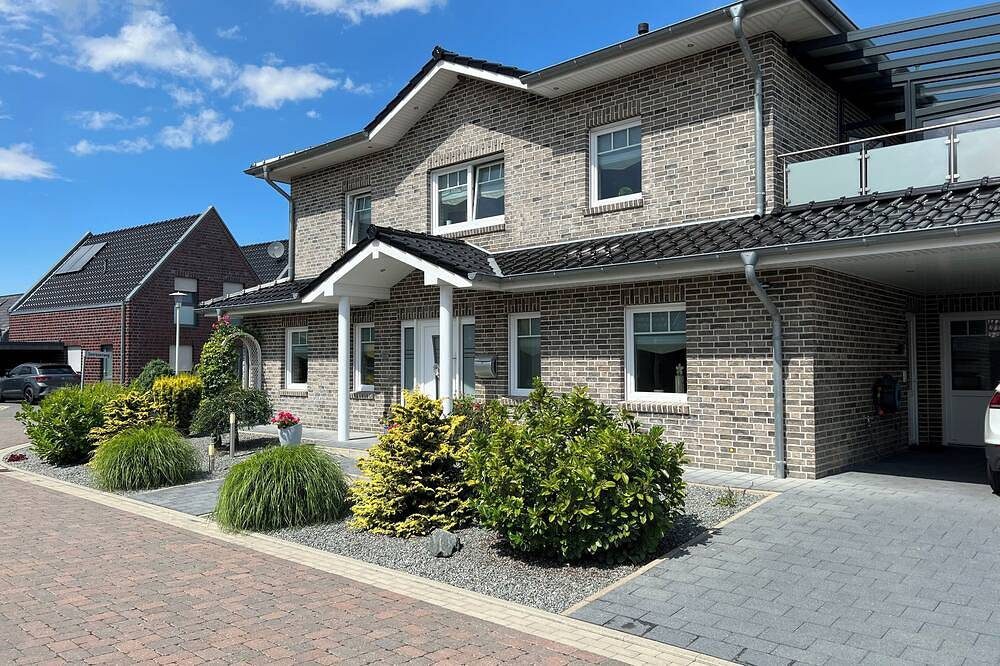 Familienfreundliche Ferienwohnung m. 2 Sz, Wintergarten, Wellness,Fahrrädern