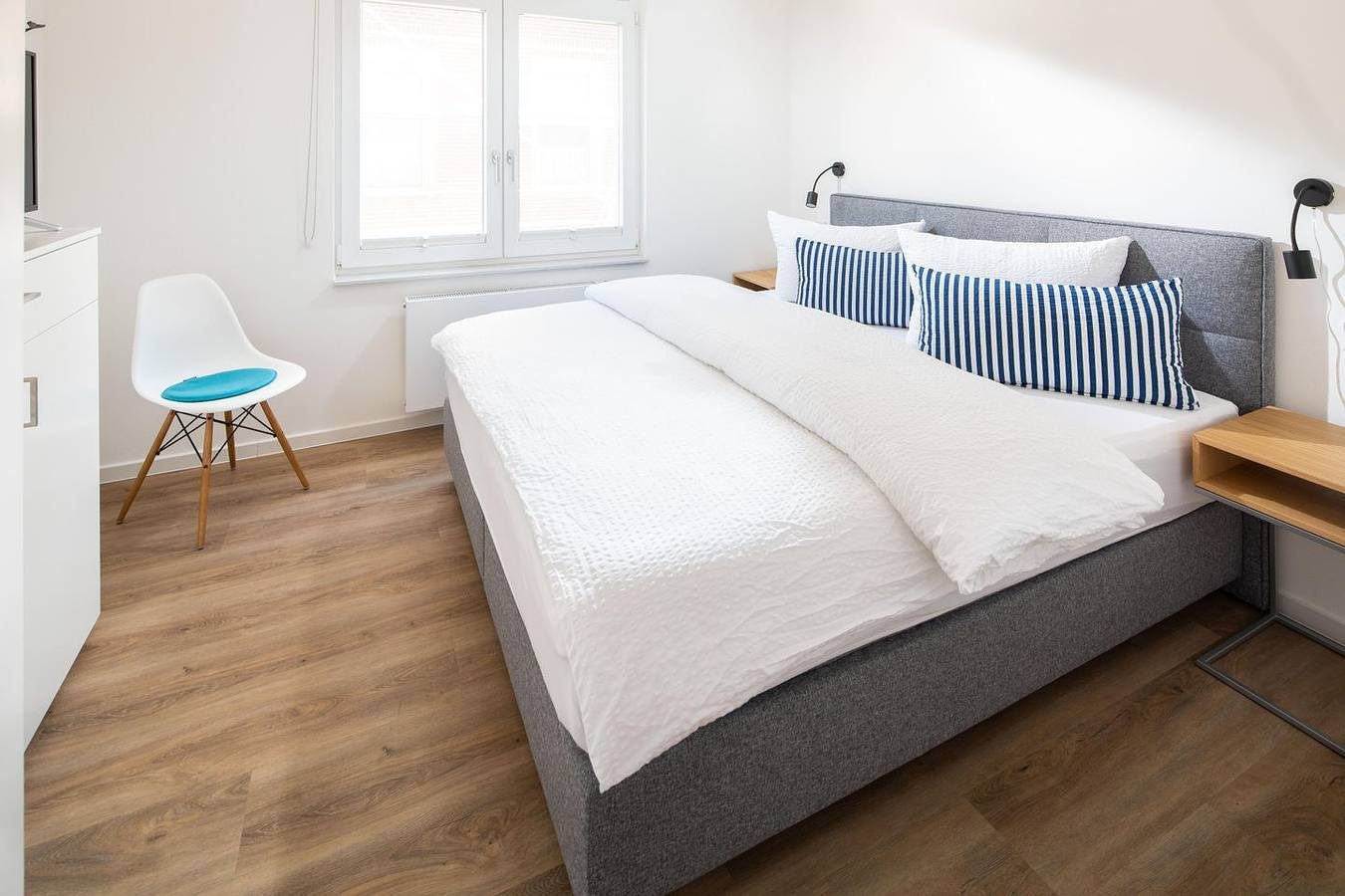 Zentrumsnahe Ferienwohnung, kernsaniert und modern eingerichtet — Bild 4