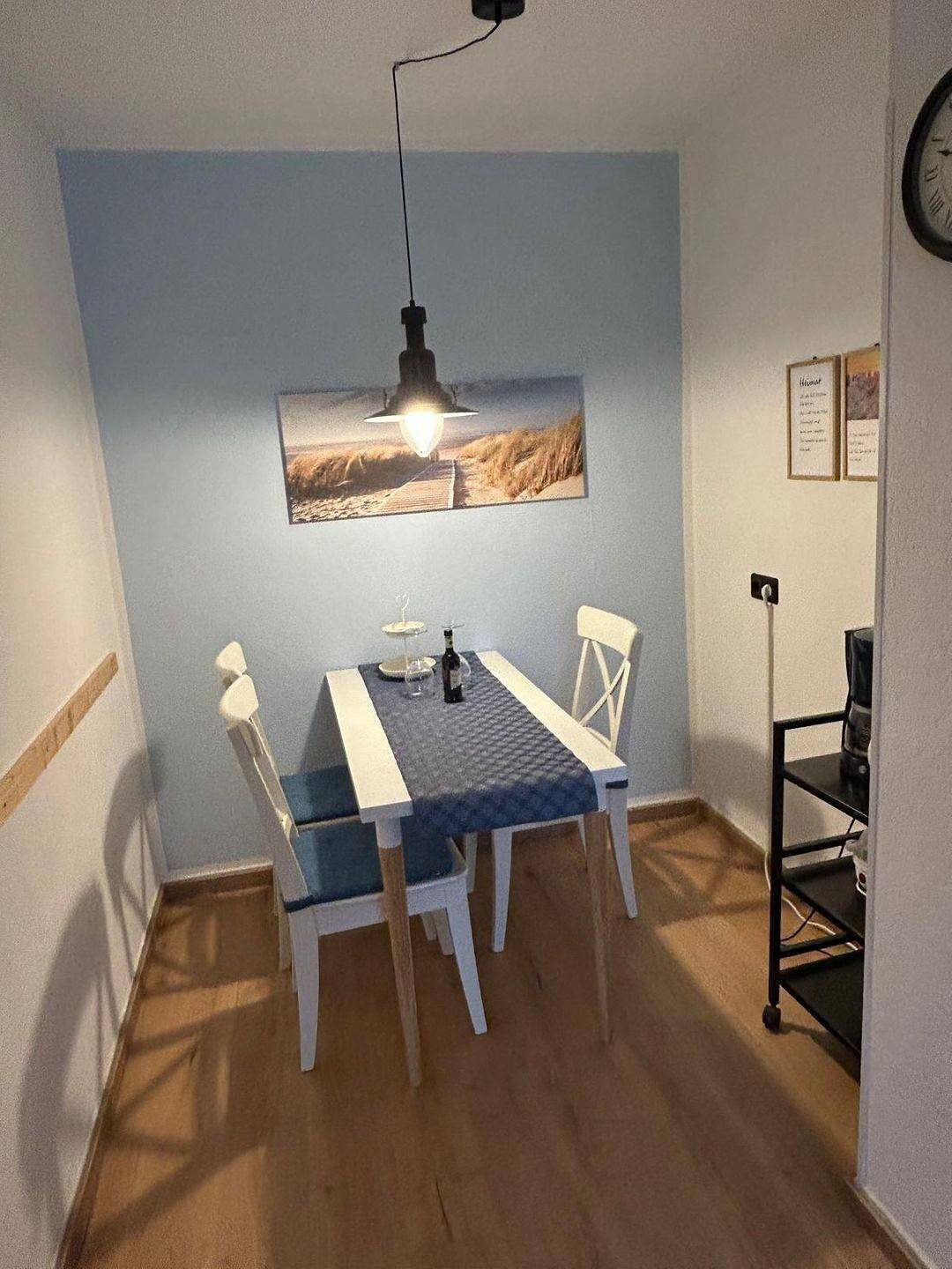 Kleine, strandnahe Ferienwohnung in Norddeich, Platz für bis zu 3 Personen. — Bild 4