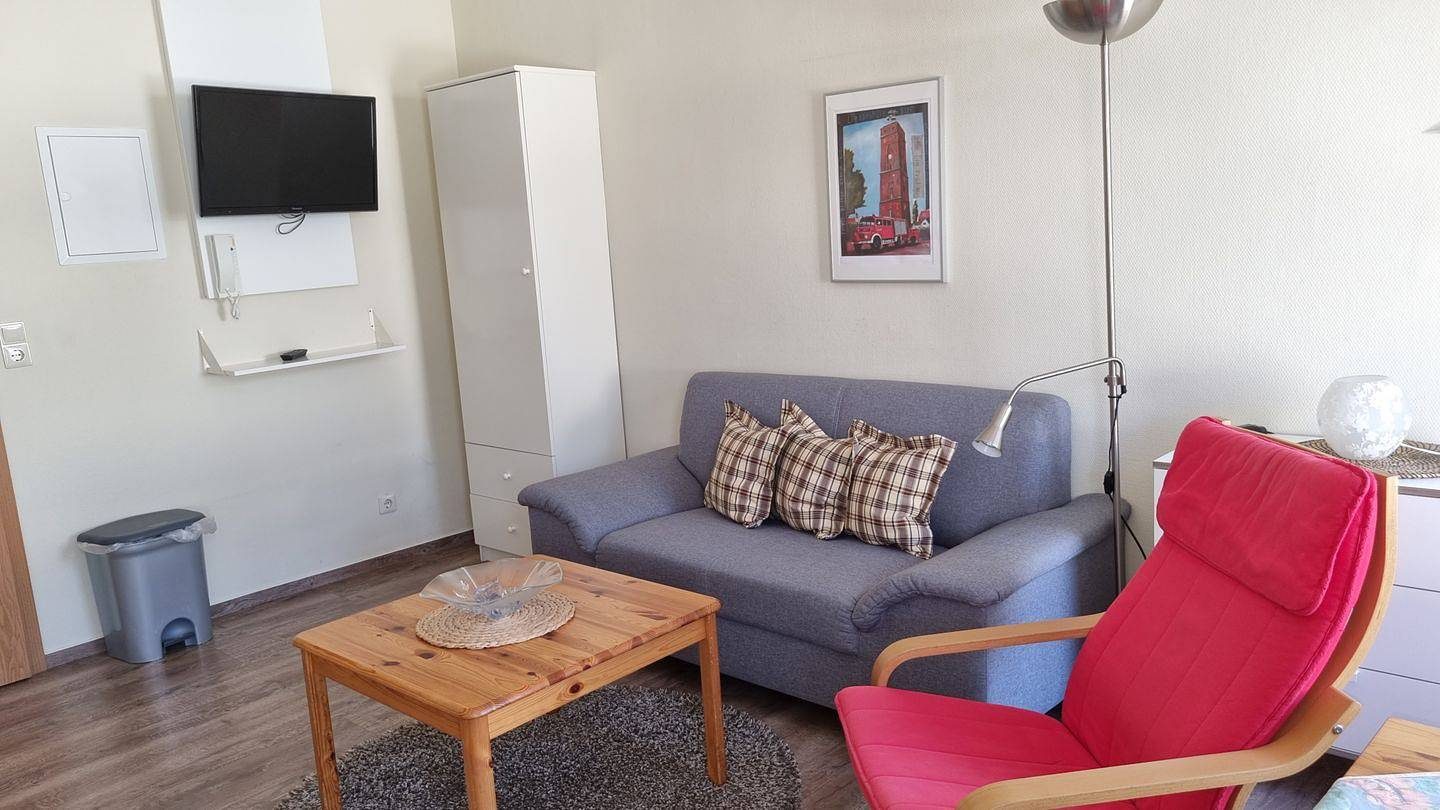 Modernes Zwei-Zimmer Appartement mit Laminatboden — Bild 3