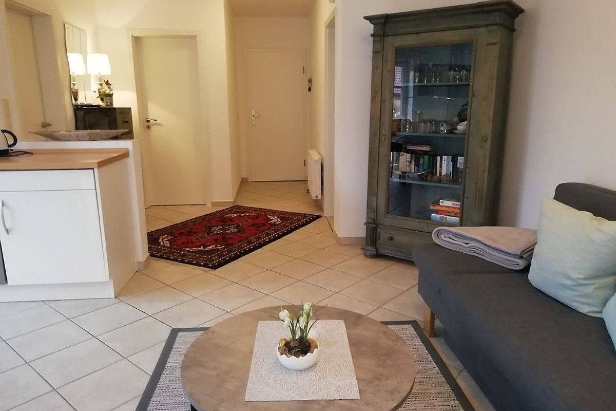 Strandnahe Ferienwohnung mit Terrassen und Garten — Bild 4