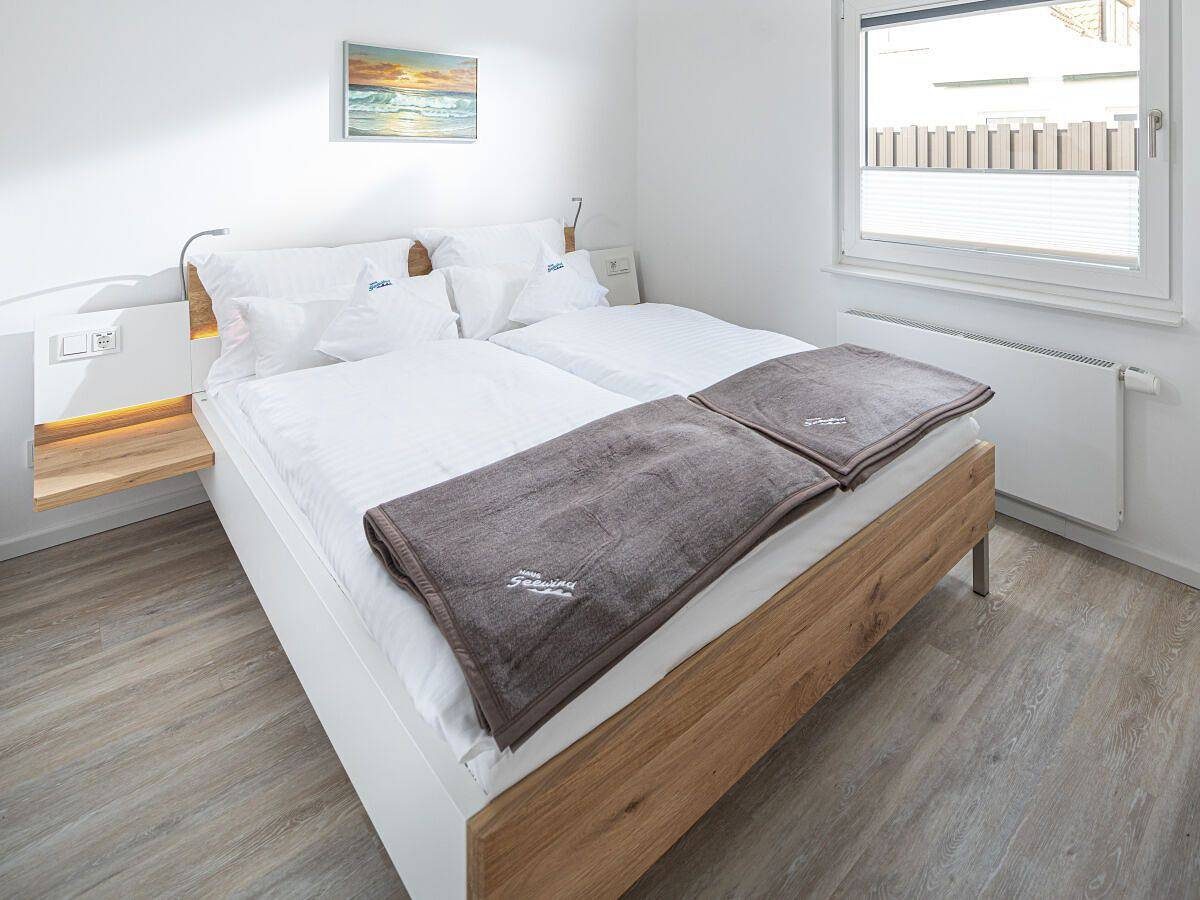 Modernes Ferienhaus für 7 Personen mit Sauna und Terrasse — Bild 4
