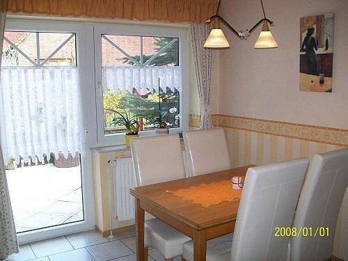 Ferienhaus mit umfriedetem Garten und Terrassen — Bild 3