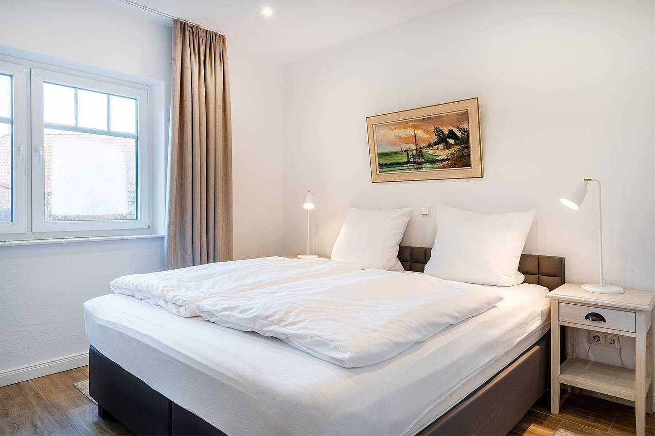 Moderne Erdgeschosswohnung am Hafen: Lichtdurchflutetes Wohnen mit Komfort — Bild 4