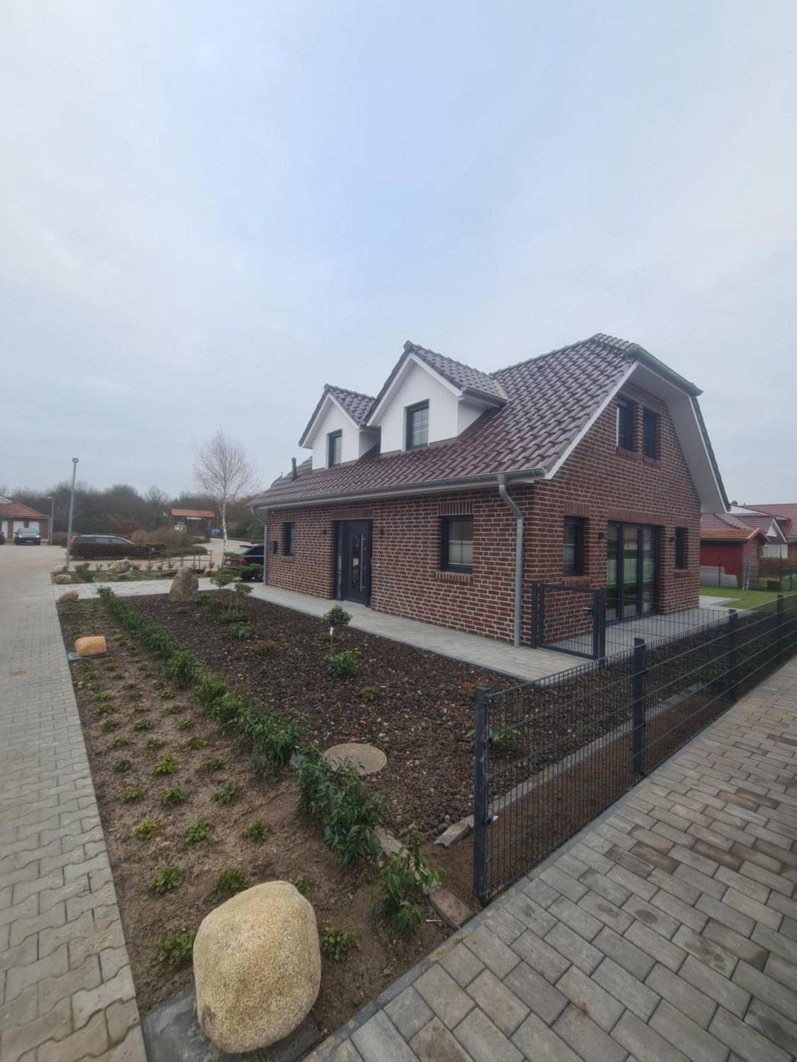 Ferienhaus 'Emily' mit Seeblick, privater Terrasse und Wi-Fi