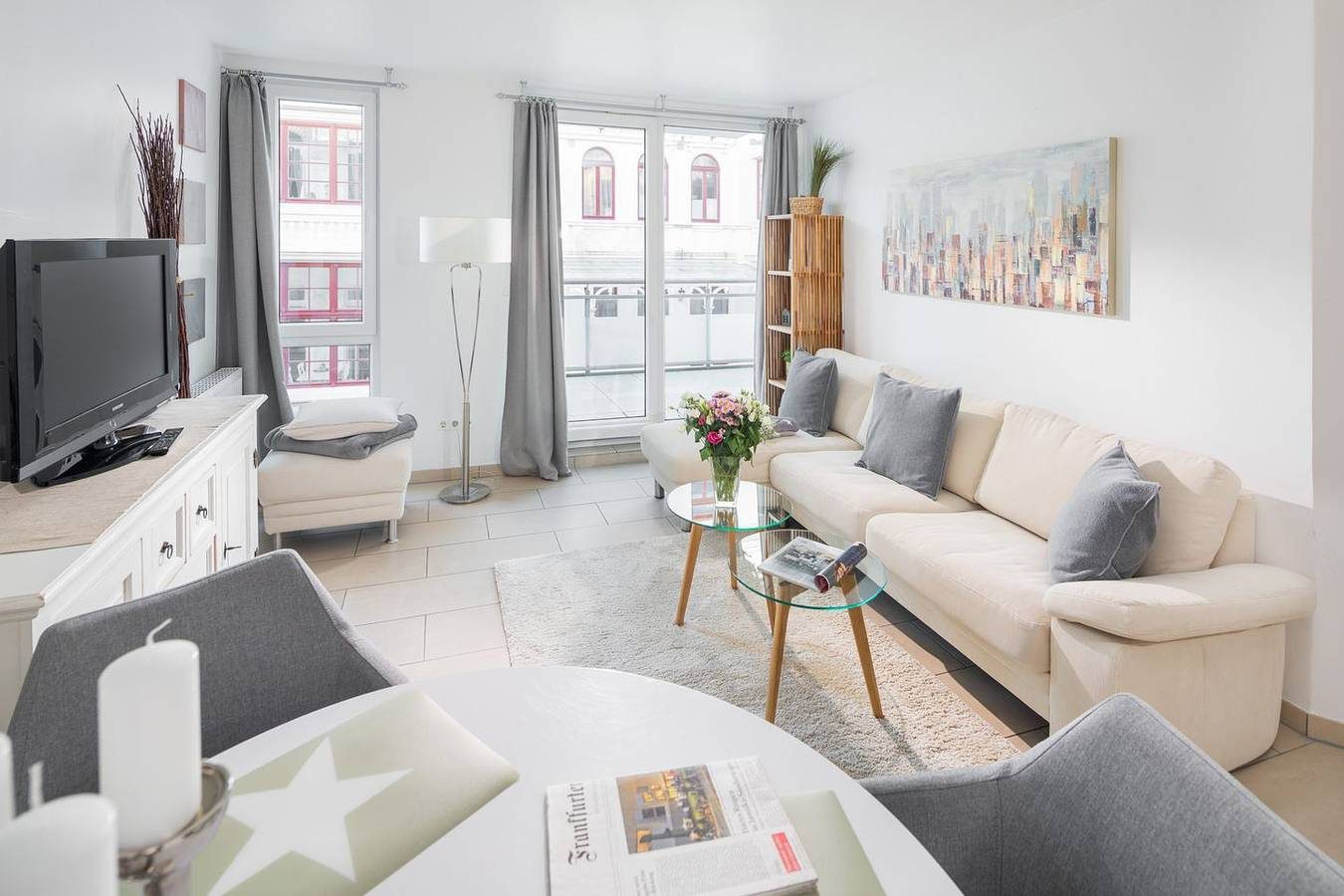 2-Raum Appartement mit einem großen Balkon — Bild 2