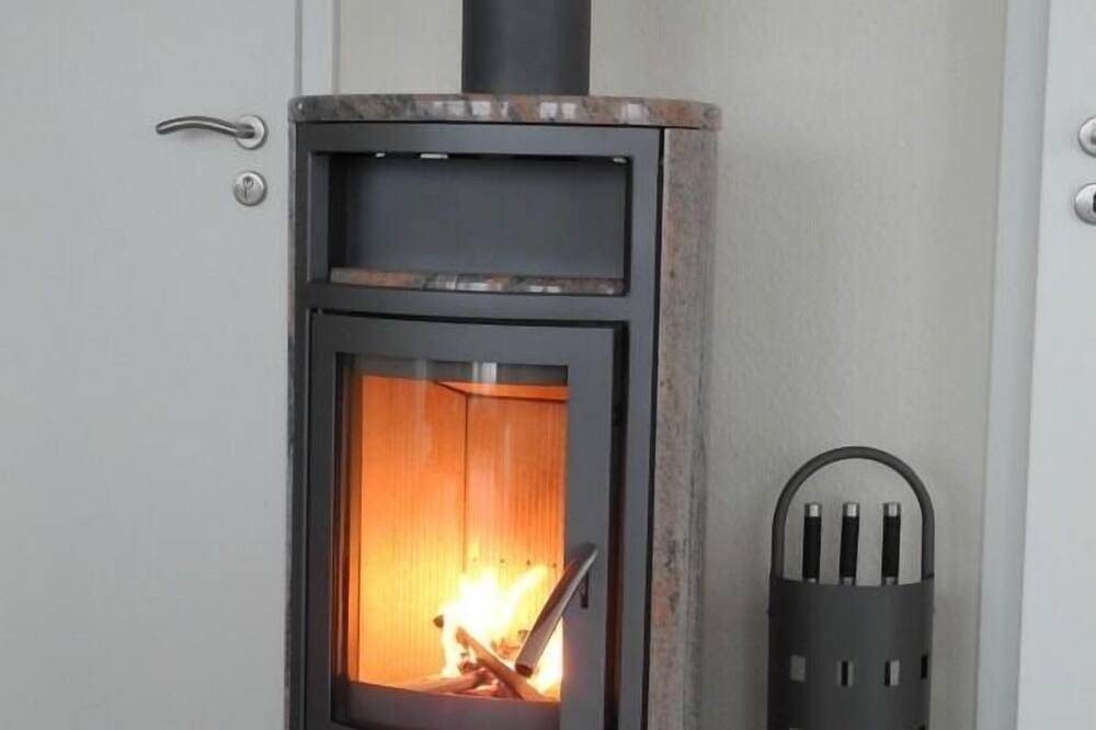 Ferienwohnung (80qm) mit Balkon, Kamin und Badewanne für 4 Personen am Wasser — Bild 3