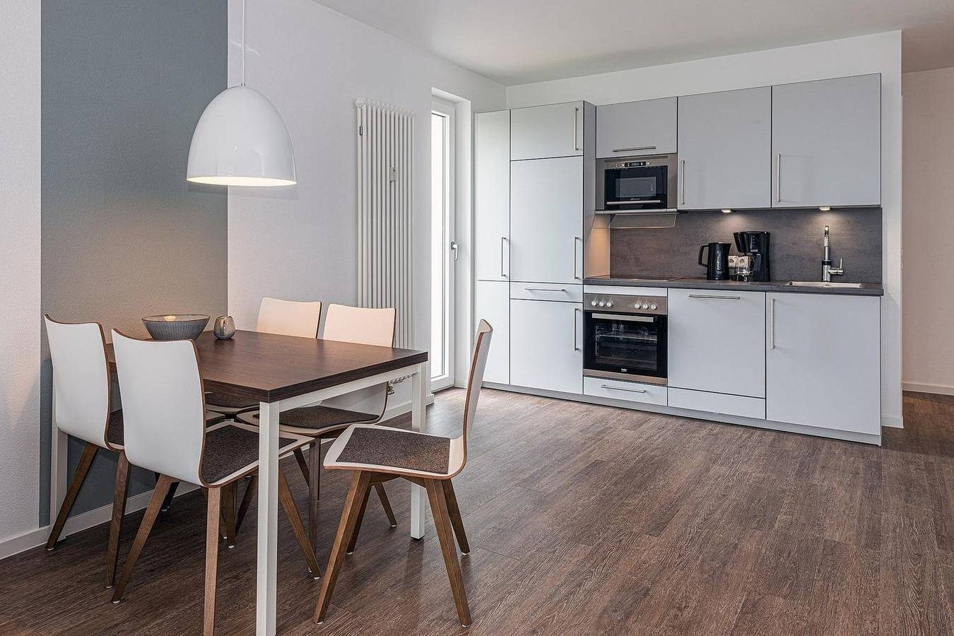 Top-Ferienapartment mit großer Terrasse, Parkplatz, Schwimmbad- & Saunanutzung — Bild 5