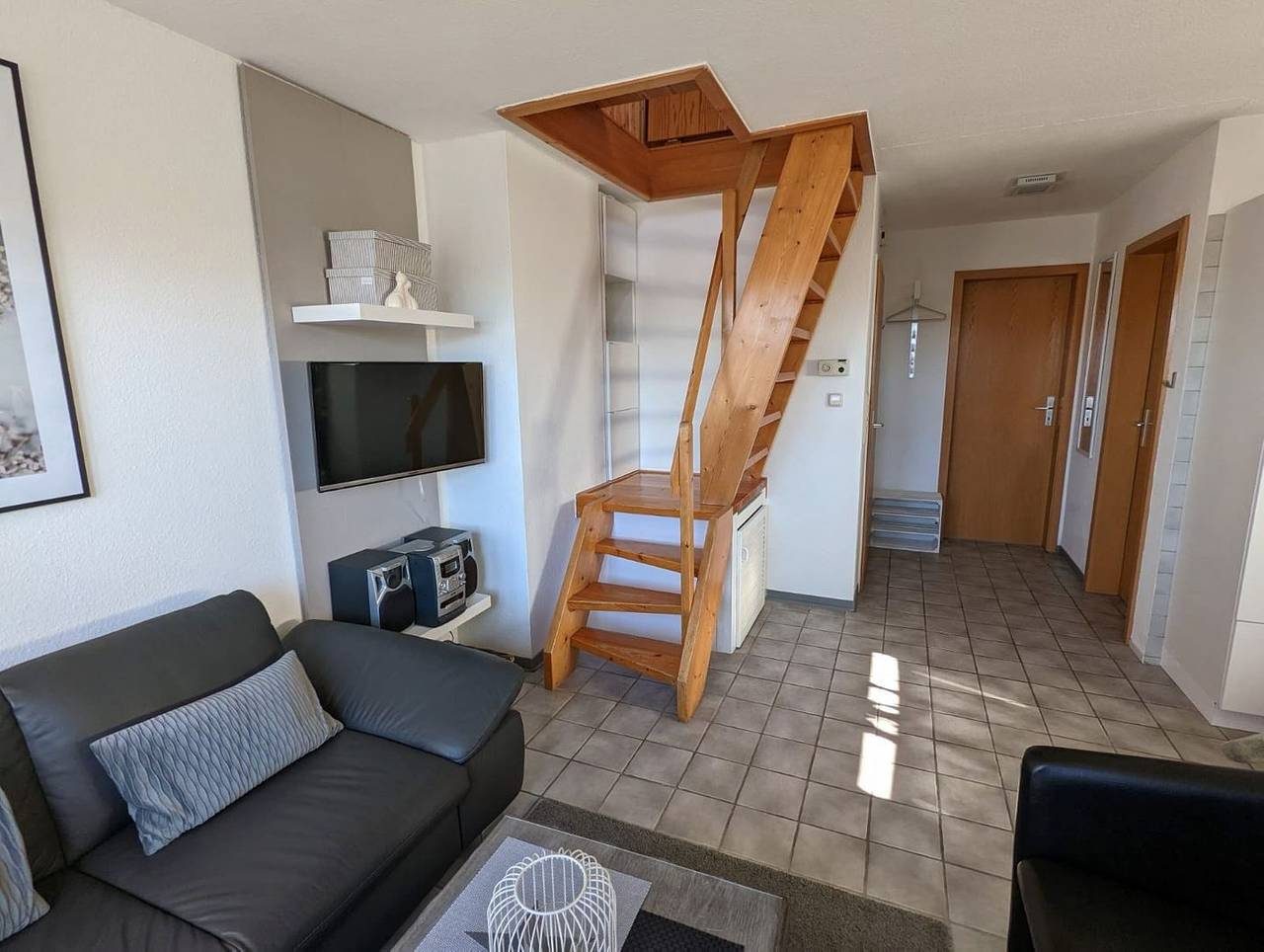 Ruhig gelegene Ferienwohnung (52qm) für 4 Pers. mit Balkon — Bild 5