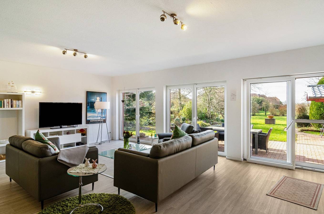 Ferienhaus 'Leezdorf Ostfriesland' mit privater Terrasse, privatem Garten und Wlan — Bild 2