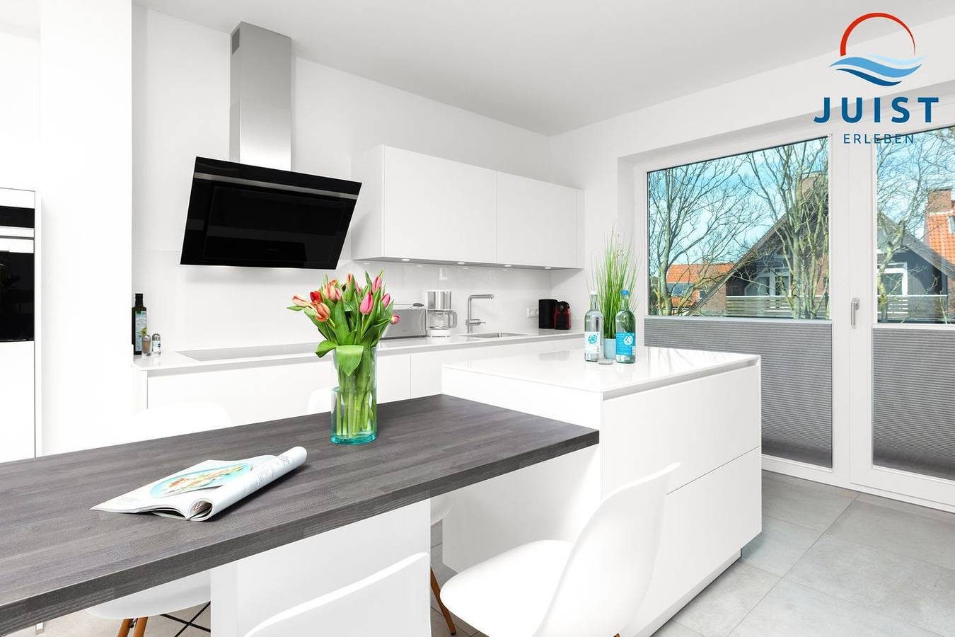 Moderne hundefreundliche Ferienwohnung, ideal für Paare, mit Balkon, in Wattnähe — Bild 3