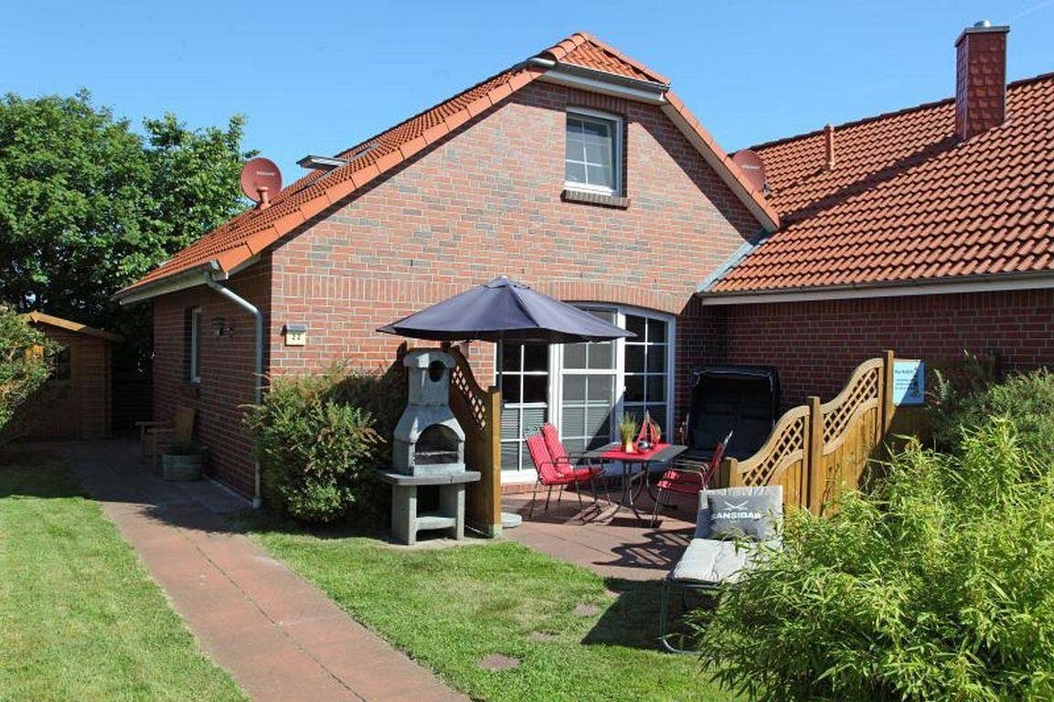 Ferienhaus (100qm) für 6 Personen mit Kamin und Garten in zentraler Lage