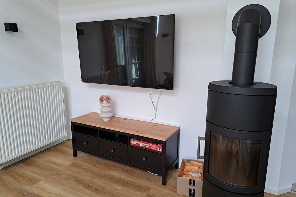 Landhaus Maarweg, groß für 10 Personen, moderne Einrichtung, Kamin, Garten — Bild 5