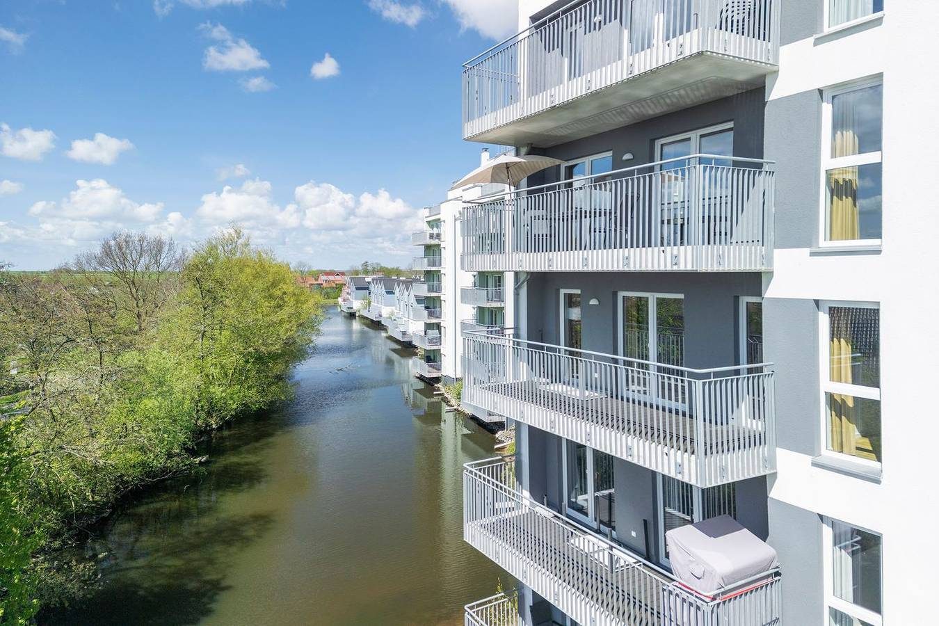Moderne, hochwertige Ferienwohnung, Sauna, großer Balkon, strandnah — Bild 2
