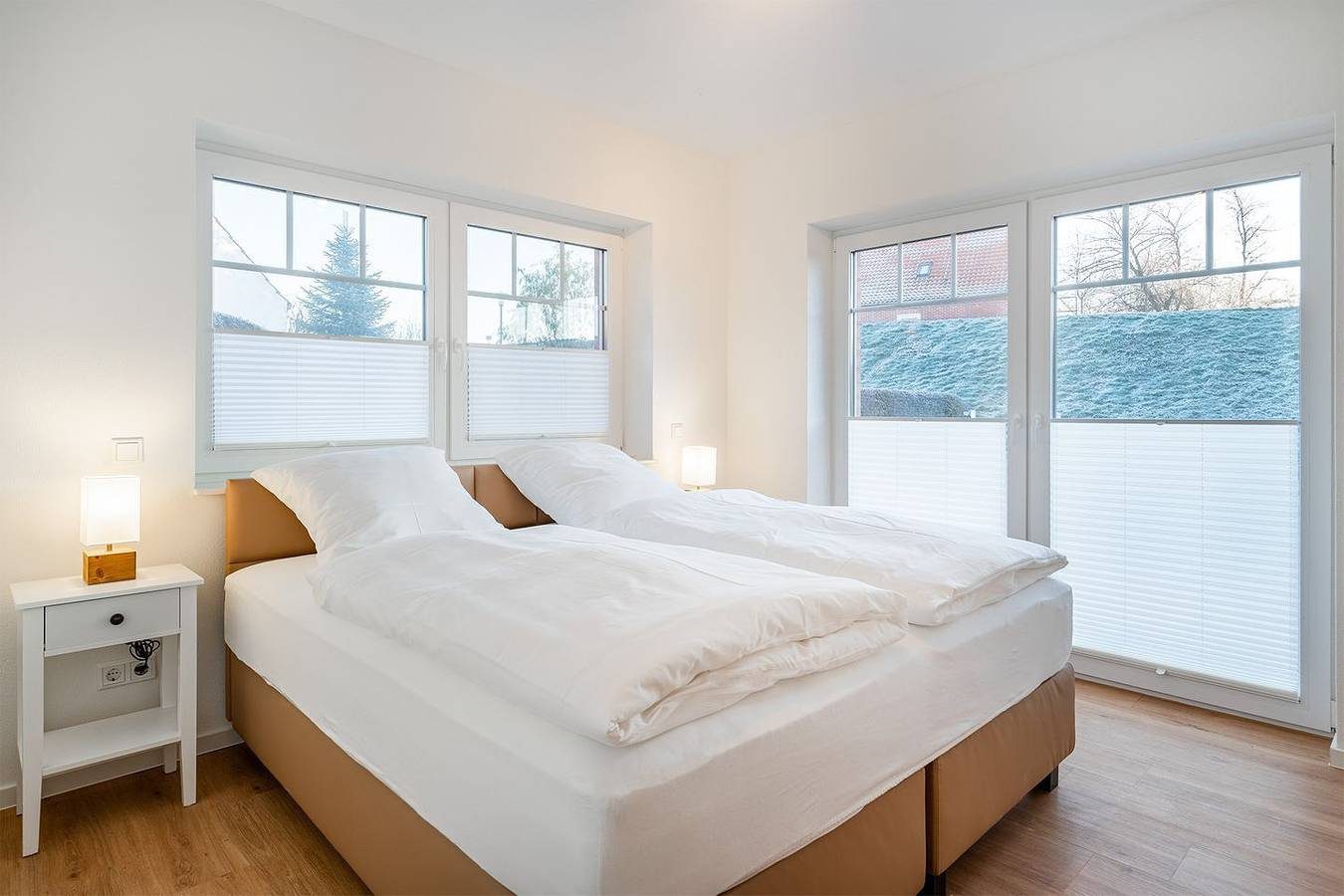 Moderne Erdgeschosswohnung am Hafen: Lichtdurchflutetes Wohnen mit Komfort — Bild 3