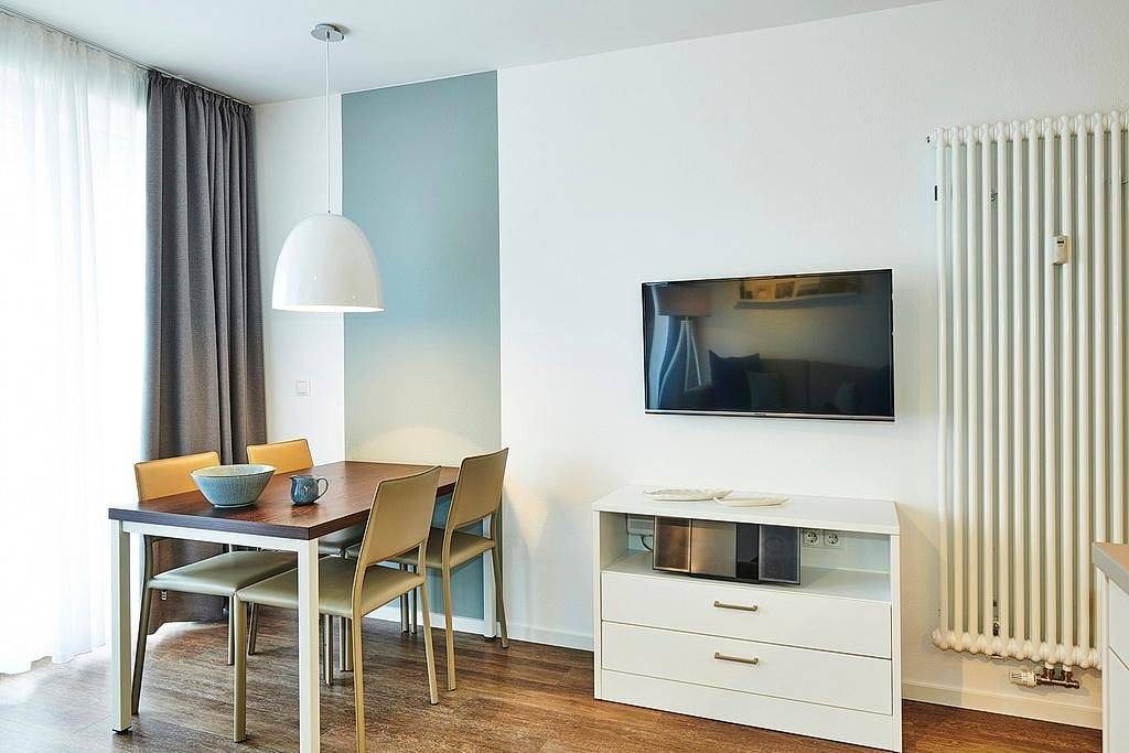 Strandnahes Ferienapartment mit großem Balkon inkl. Schwimmbad- & Saunanutzung — Bild 3