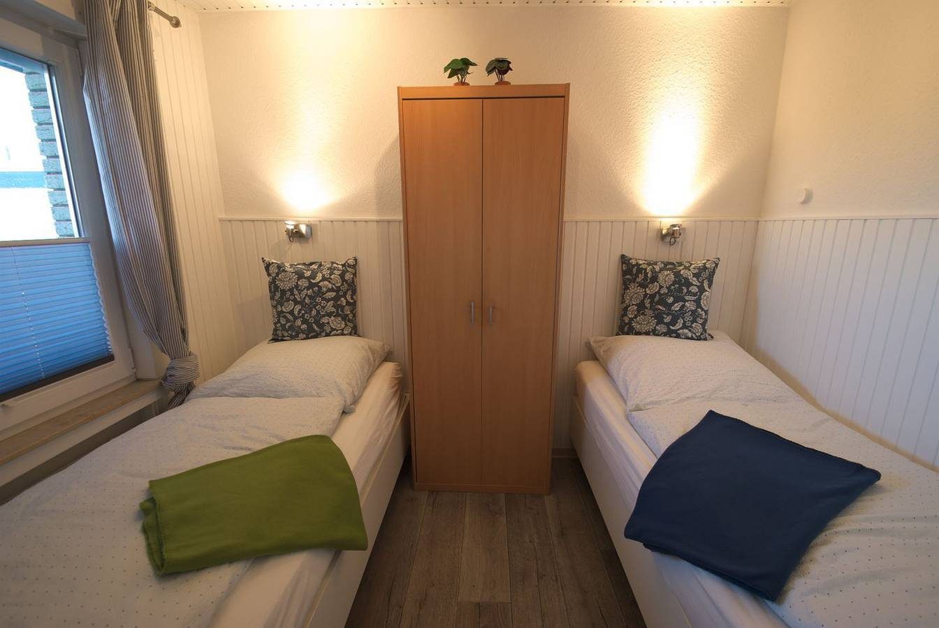 Frisch renovierte Ferienwohnung mit bester Sicht auf Deich, Strand und Inseln — Bild 2