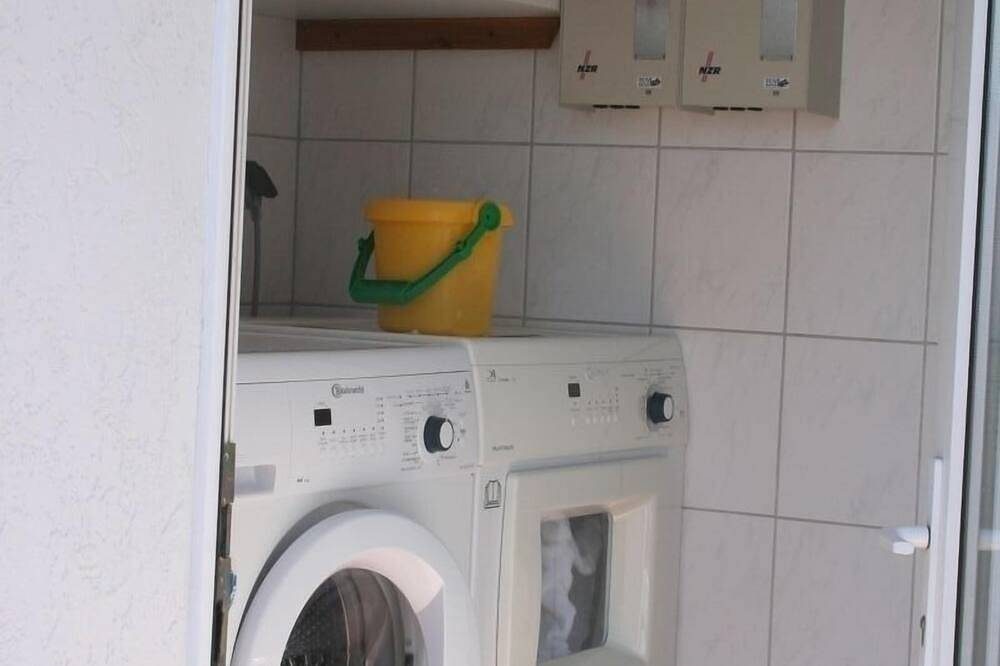 Ferienwohnung\/App. für 3 Gäste mit 35m² in Neuharlingersiel (249957) — Bild 2
