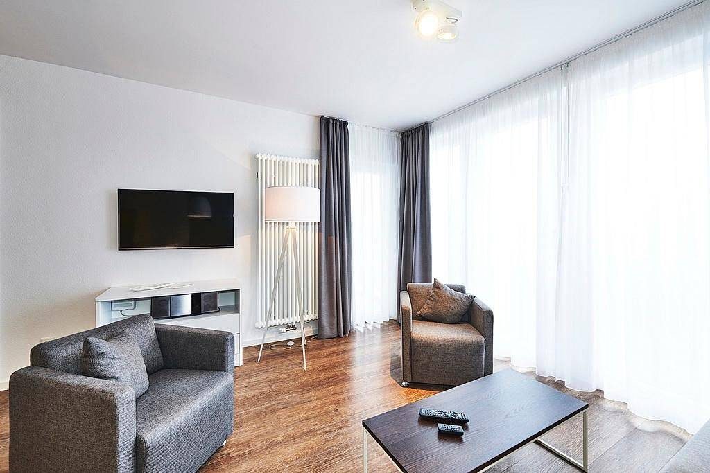 Strandnahes Ferienapartment mit Südbalkon inklusive Schwimmbad- & Saunanutzung — Bild 3