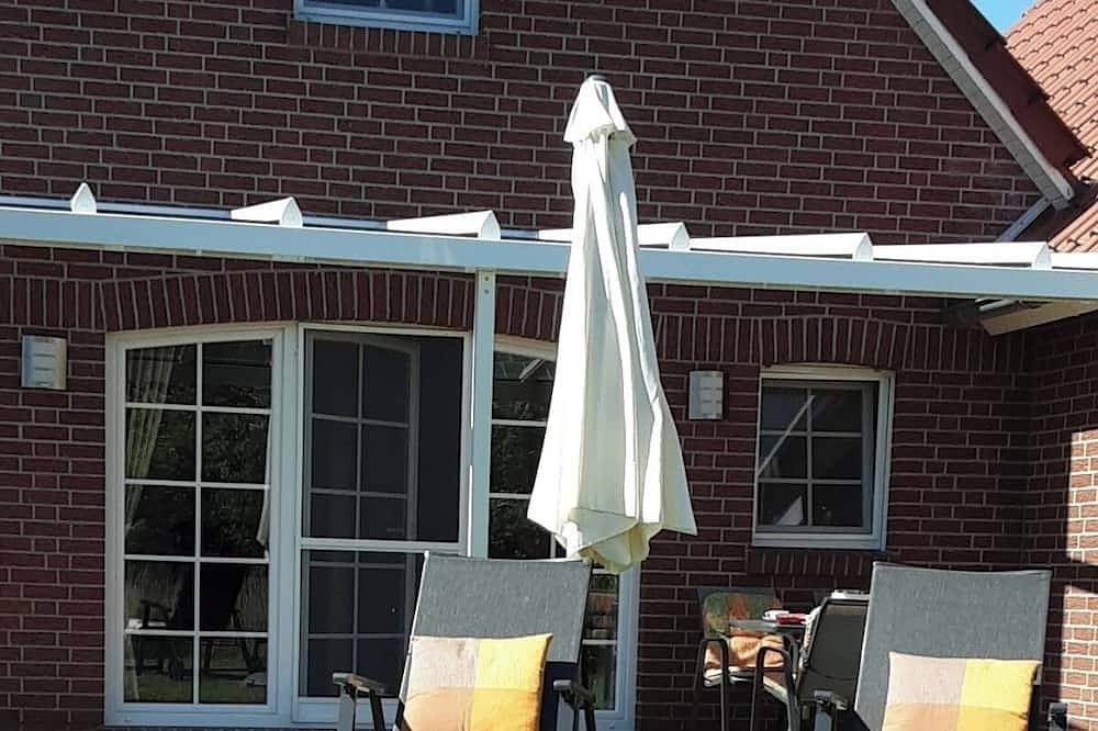 Tolles Ferienhaus (85qm) für 4 Personen mit Kamin direkt am Wasser — Bild 4