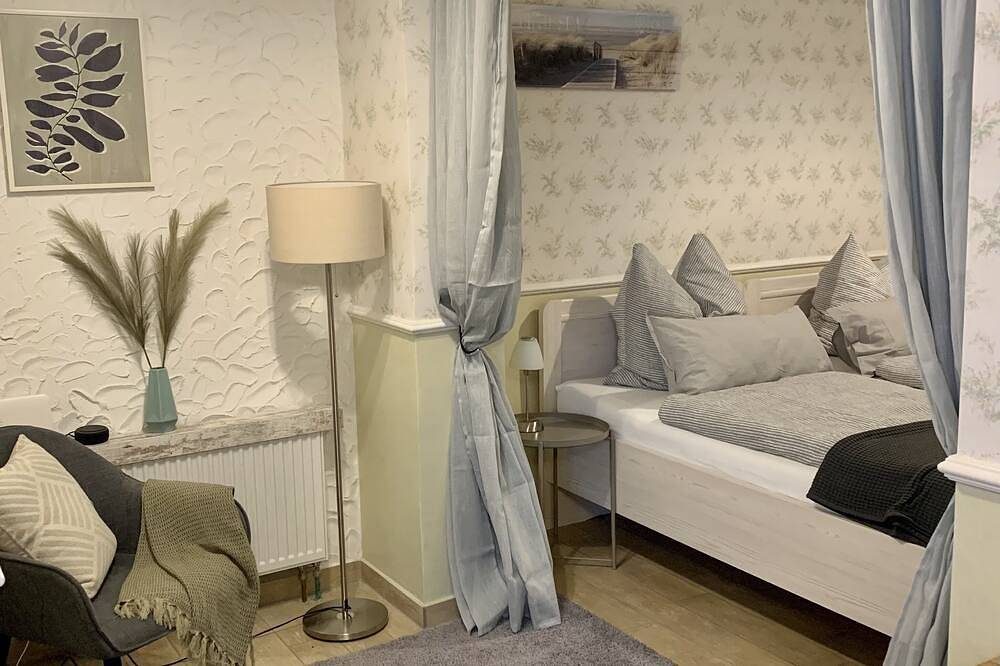 Apartment 2, Studio in zentraler Lage mit großer Sonnenterrasse