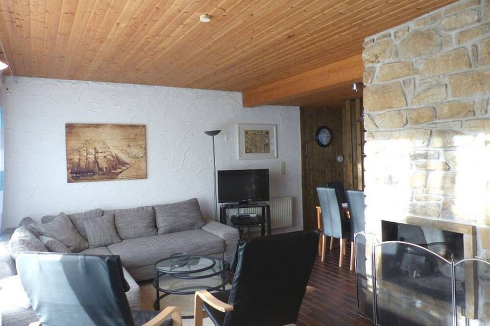Ferienhaus, 70 qm, 2 Schlafzimmer, Terrasse mit Garten, max. 4 Personen